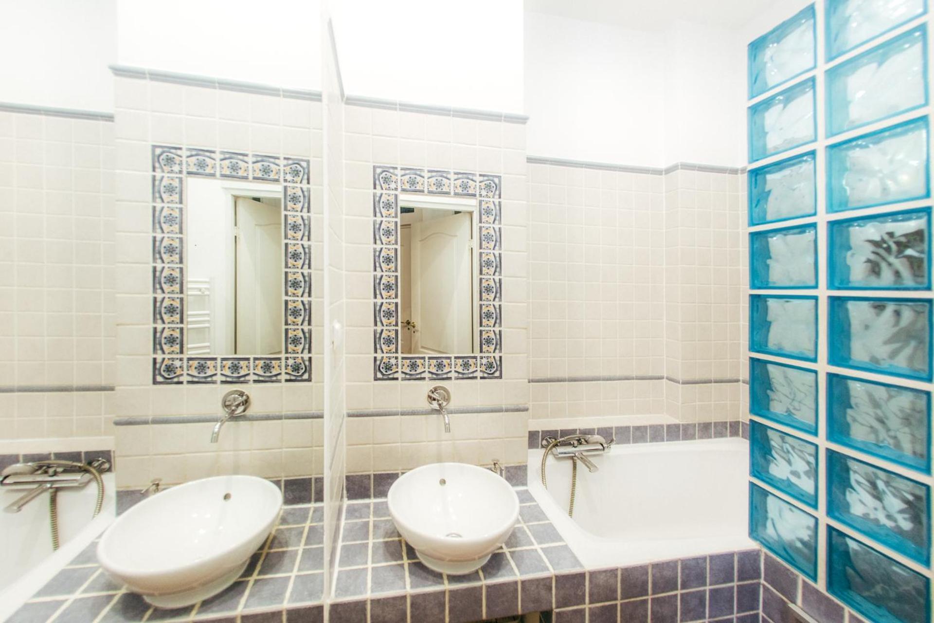 Appartamento Oomph Vintage 2Br Gem Steps From Politechnika Varsavia Esterno foto